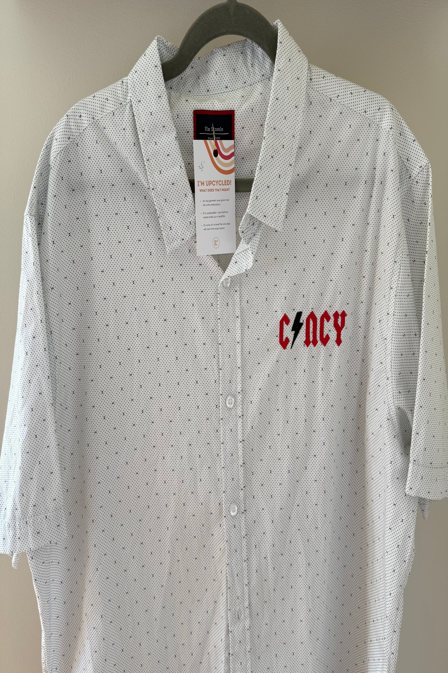 TOLD YA SEW CINCY MEN'S SHORT SLEEVED BUTTON-UP SHIRT