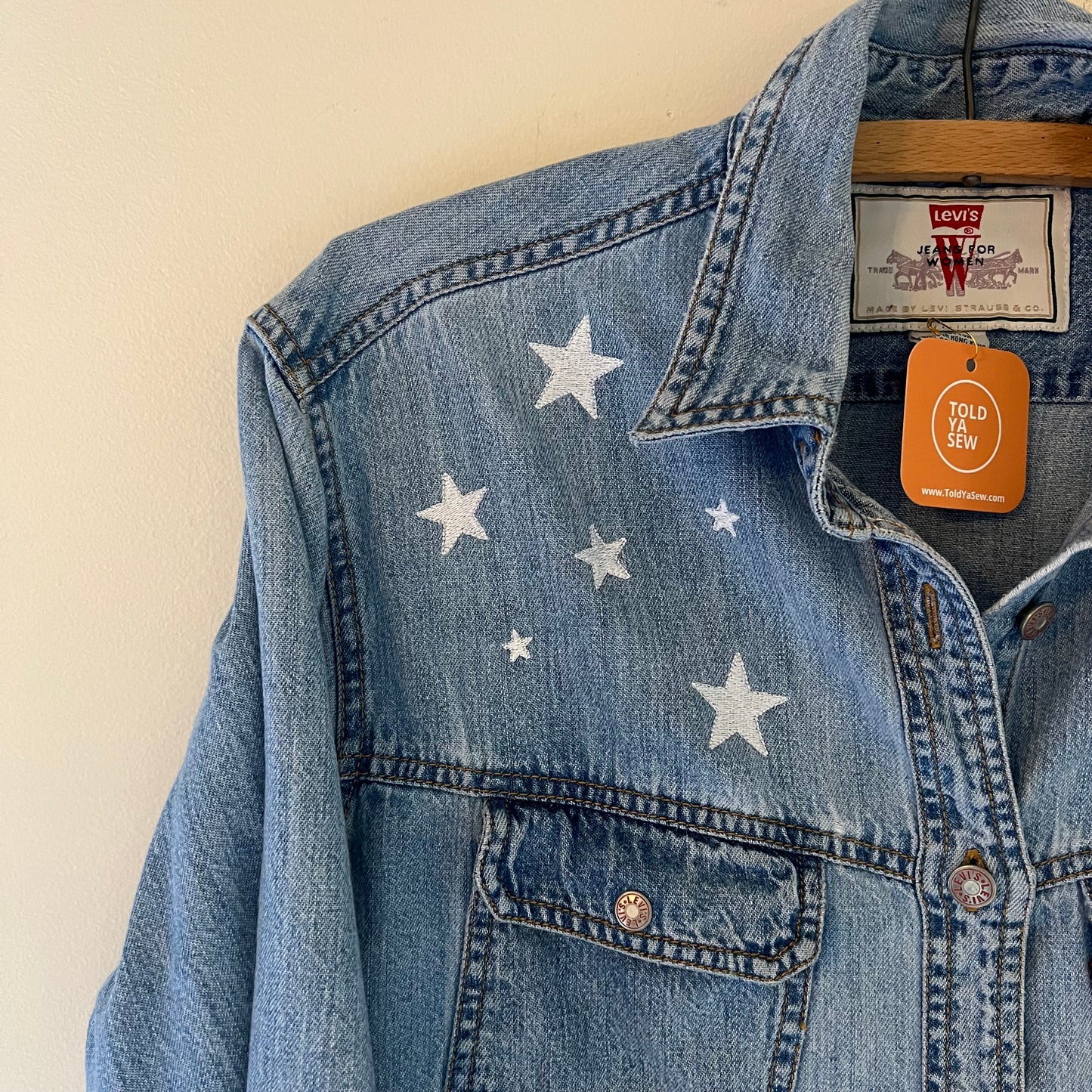 TOLD YA SEW LEVI's "HOWDY" EMBROIDERED DENIM SHIRT