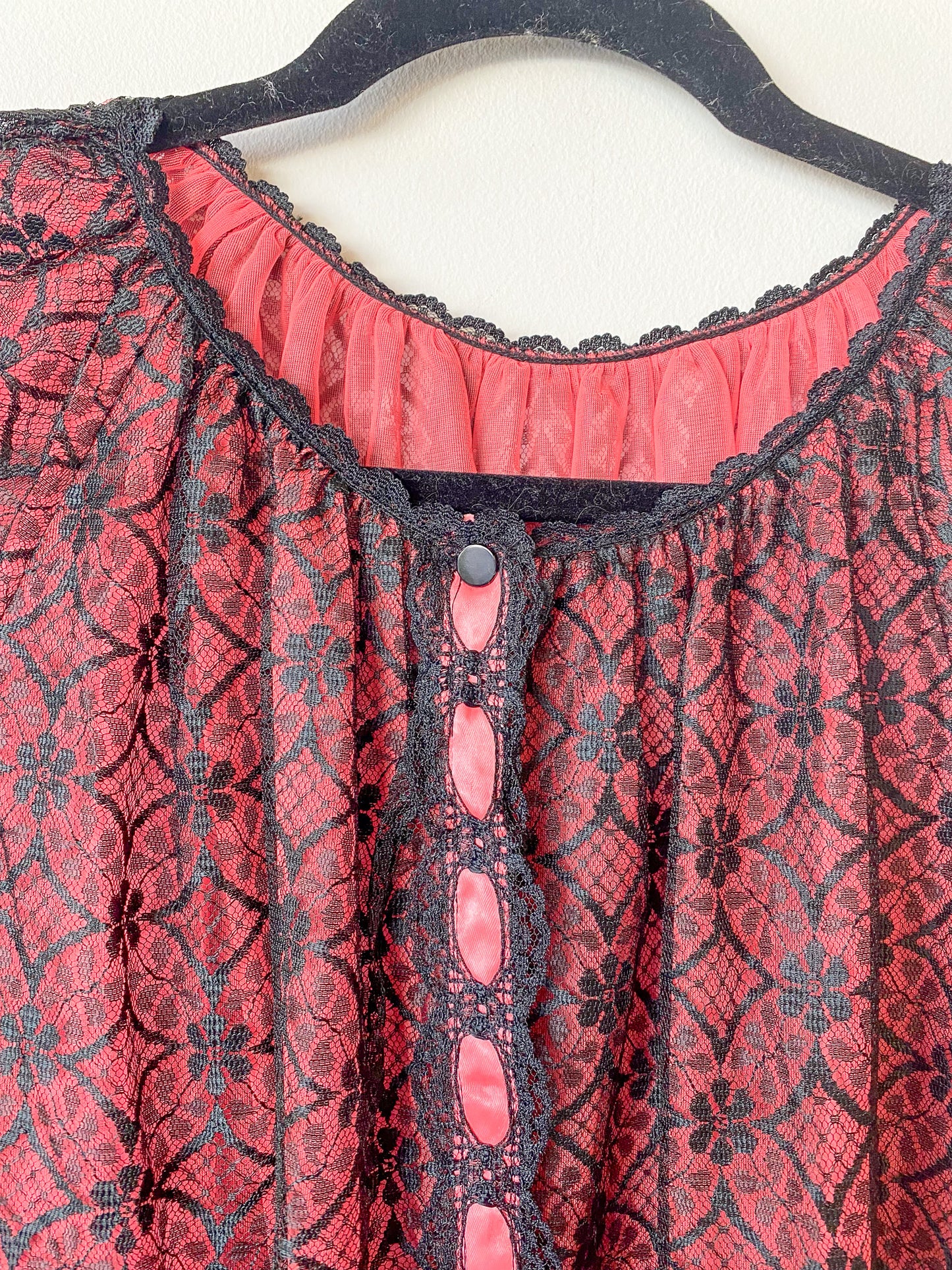 VINTAGE 1960'S LACE  ROBE