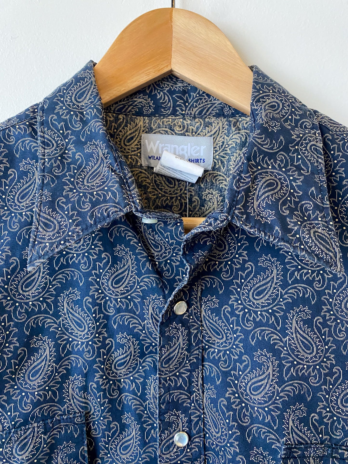 WRANGLER PAISLEY PEARL SNAP BUTTON DOWN SHIRT