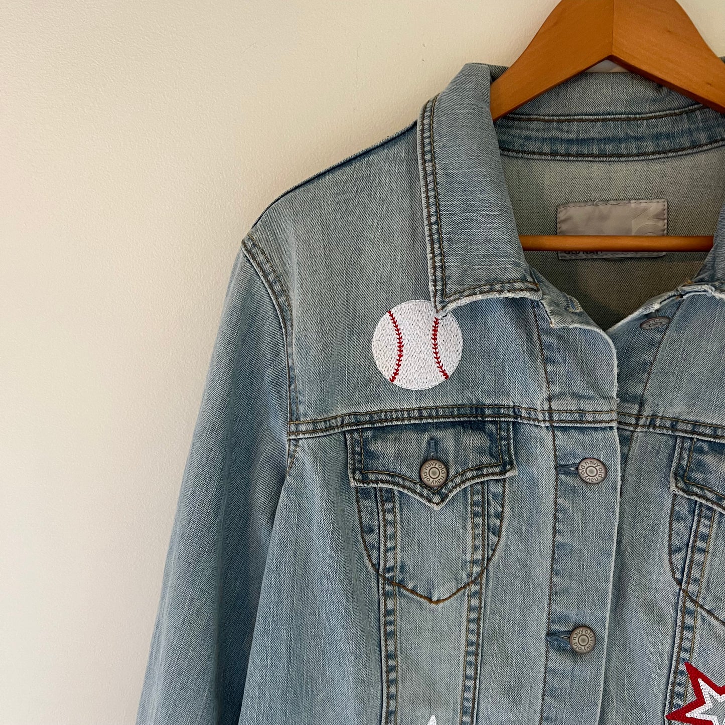 TOLD YA SEW "CINCINNATI REDS" EMBROIDERED DENIM JACKET