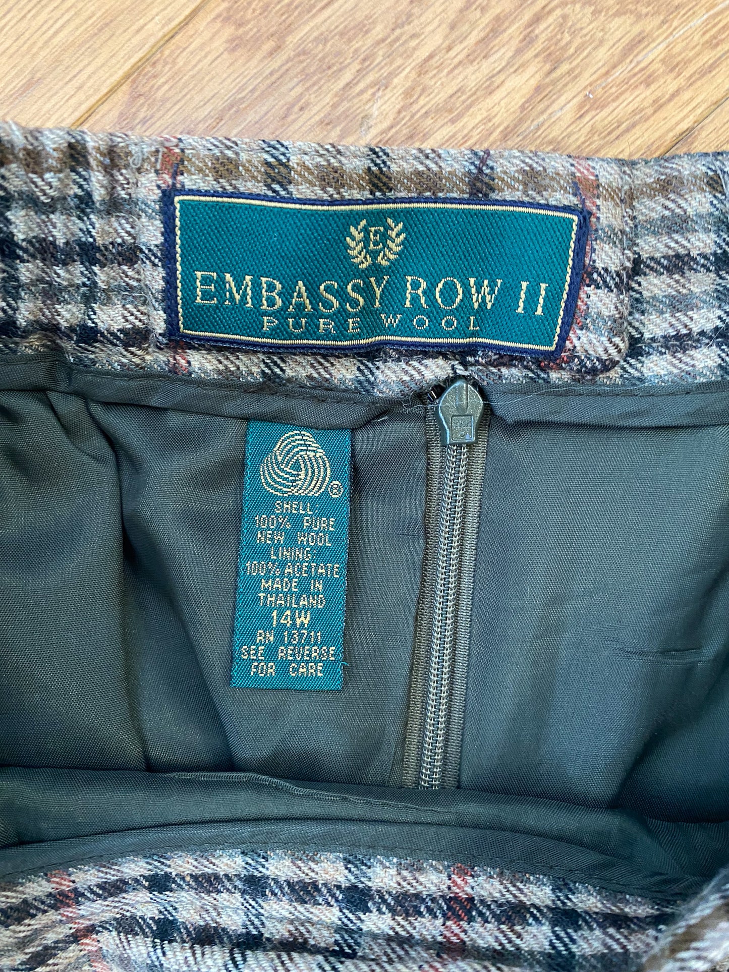 VINTAGE EMBASSY ROW II PLAID WOOL PENCIL SKIRT