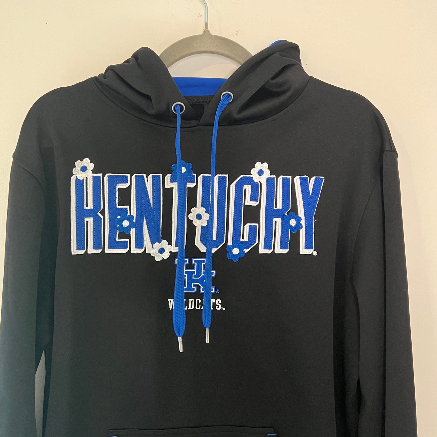 TOLD YA SEW KENTUCKY UNIVERSITY EMBROIDERED FLOWERS HOODIE