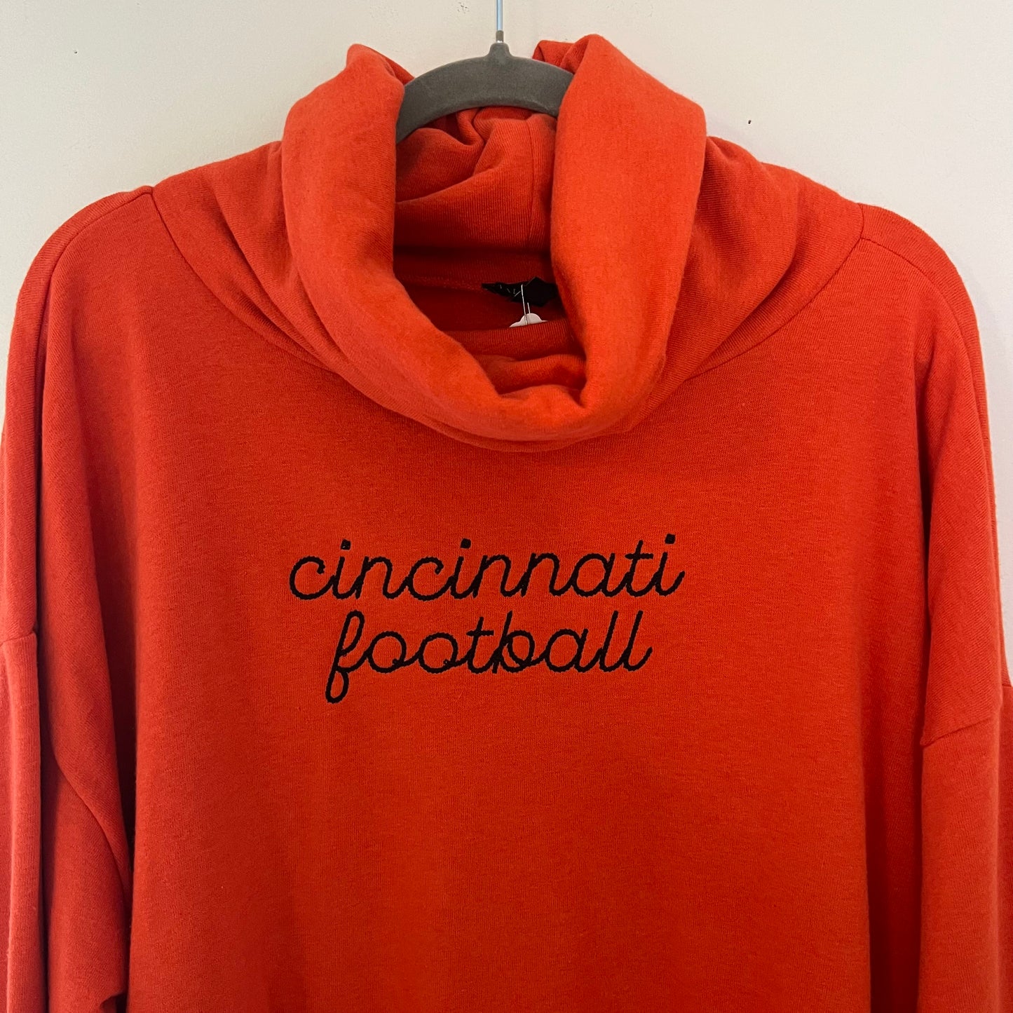 TOLD YA SEW CINCINNATI FOOTBALL ORANGE TURTLENECK TALBOTS SWEATSHIRT