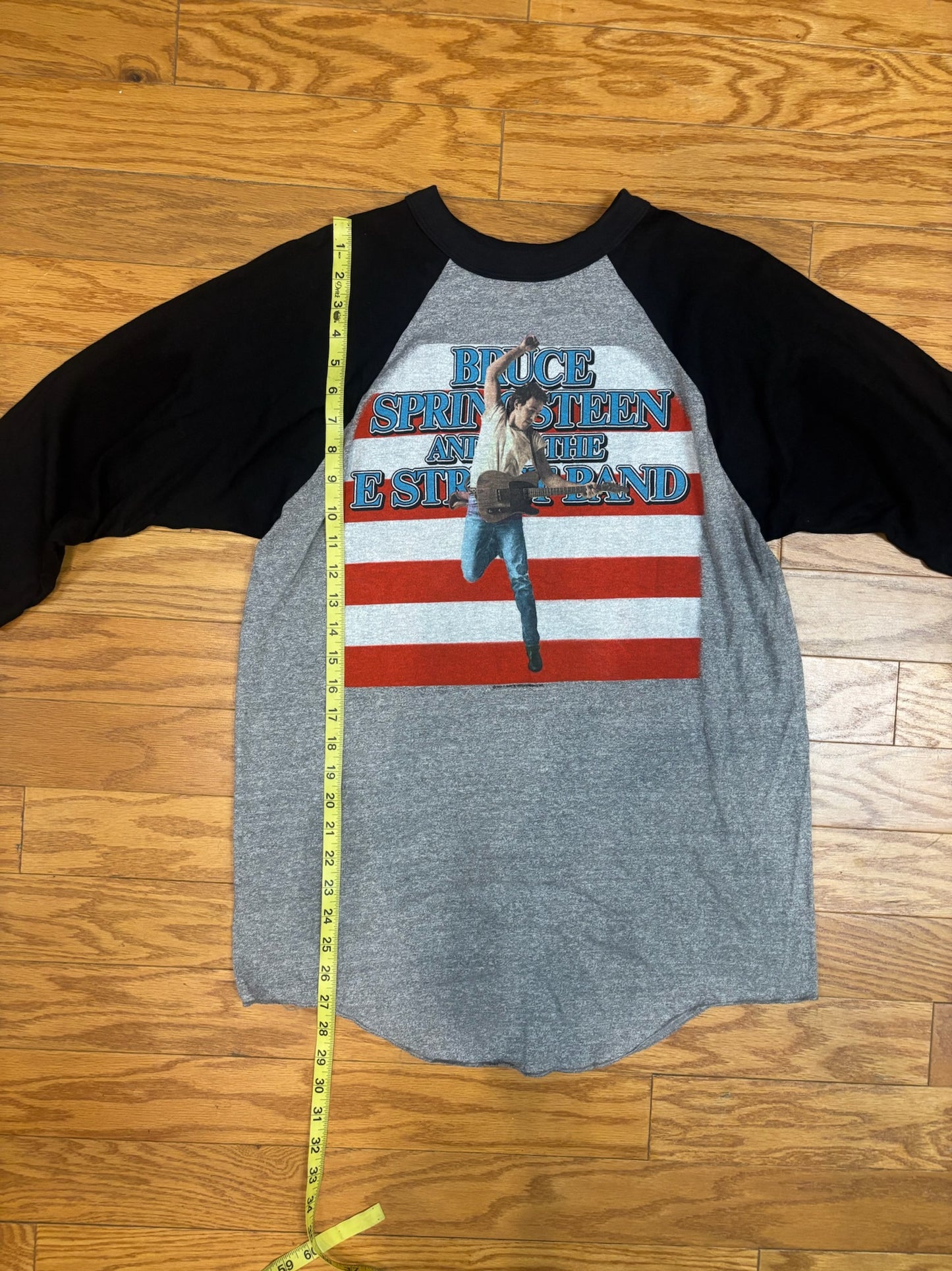 BRUCE SPRINGSTEEN DEADSTOCK VINTAGE BORN IN THE USA 1984/85 TOUR RAGLAN (1 of 2)