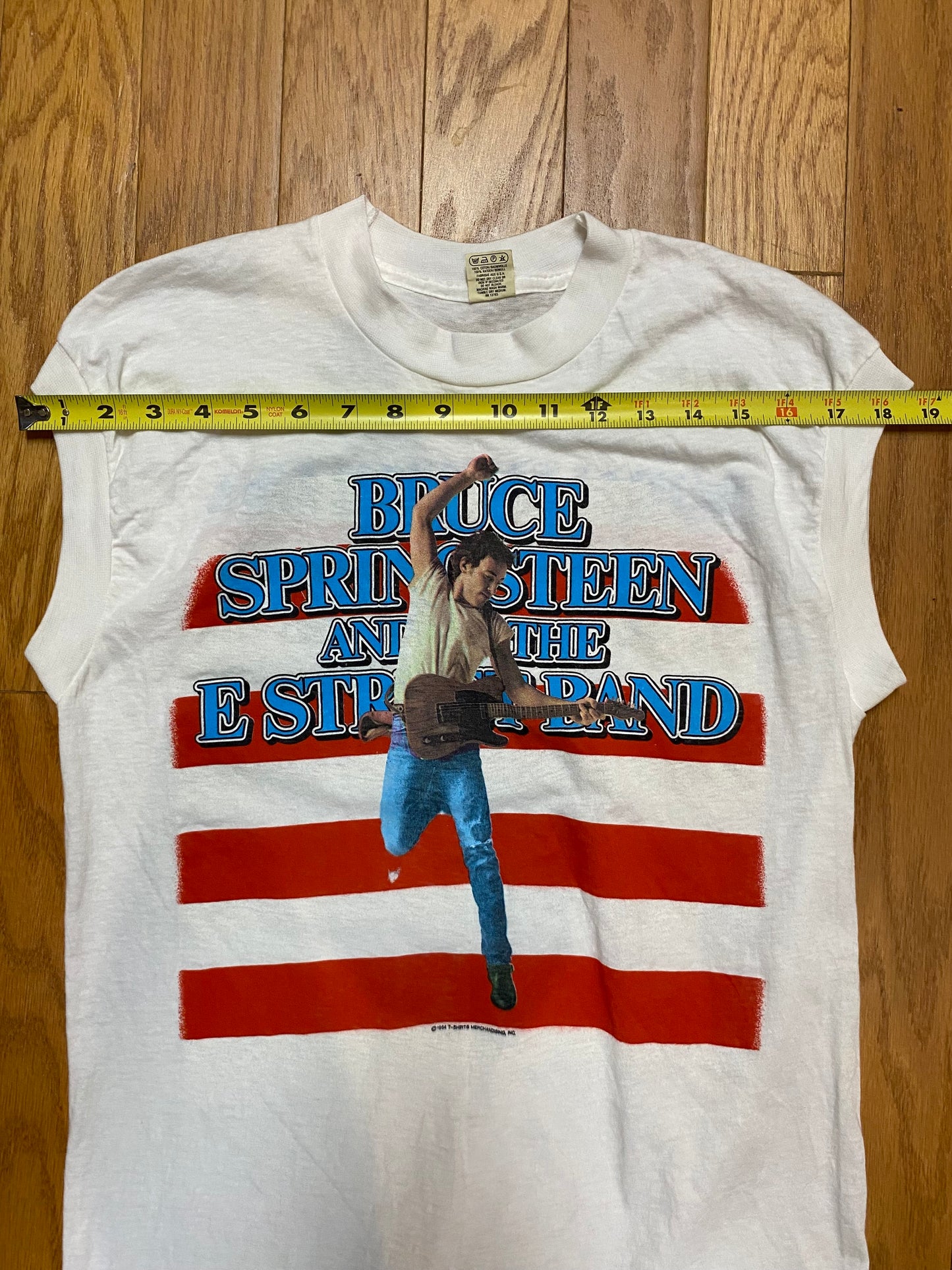 BRUCE SPRINGSTEEN DEADSTOCK VINTAGE BORN IN THE USA 1984 SLEEVELESS TOUR TEE