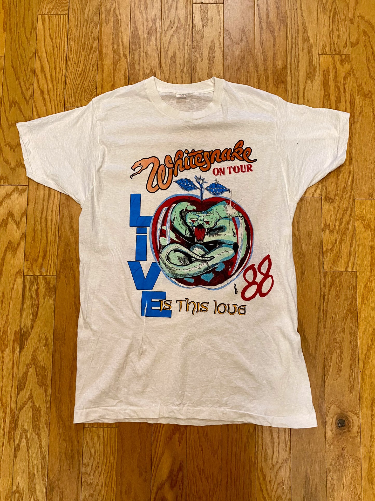 WHITESNAKE VINTAGE DEADSTOCK 1988 IS THIS LOVE TOUR TEE