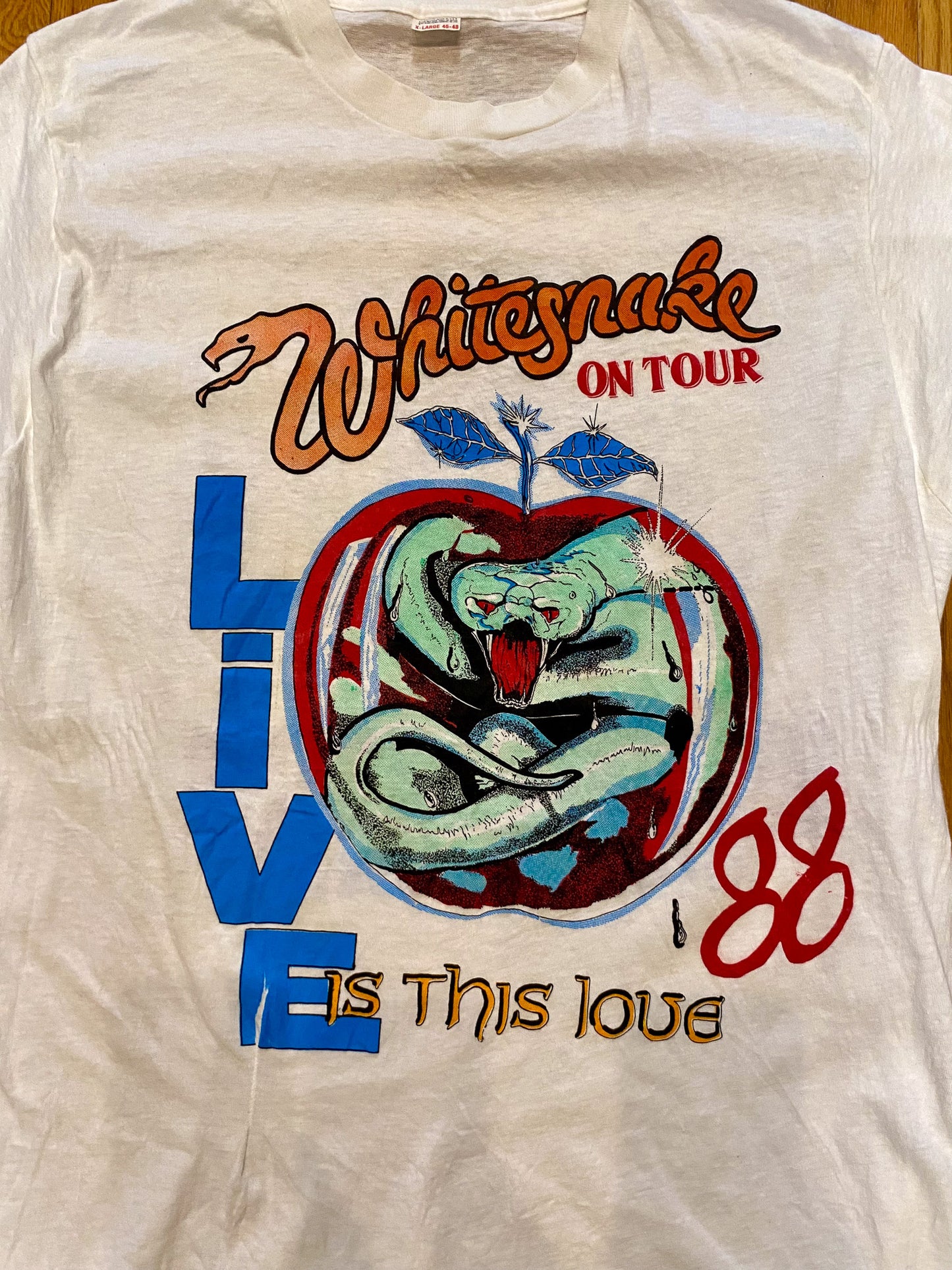 WHITESNAKE VINTAGE DEADSTOCK 1988 IS THIS LOVE TOUR TEE