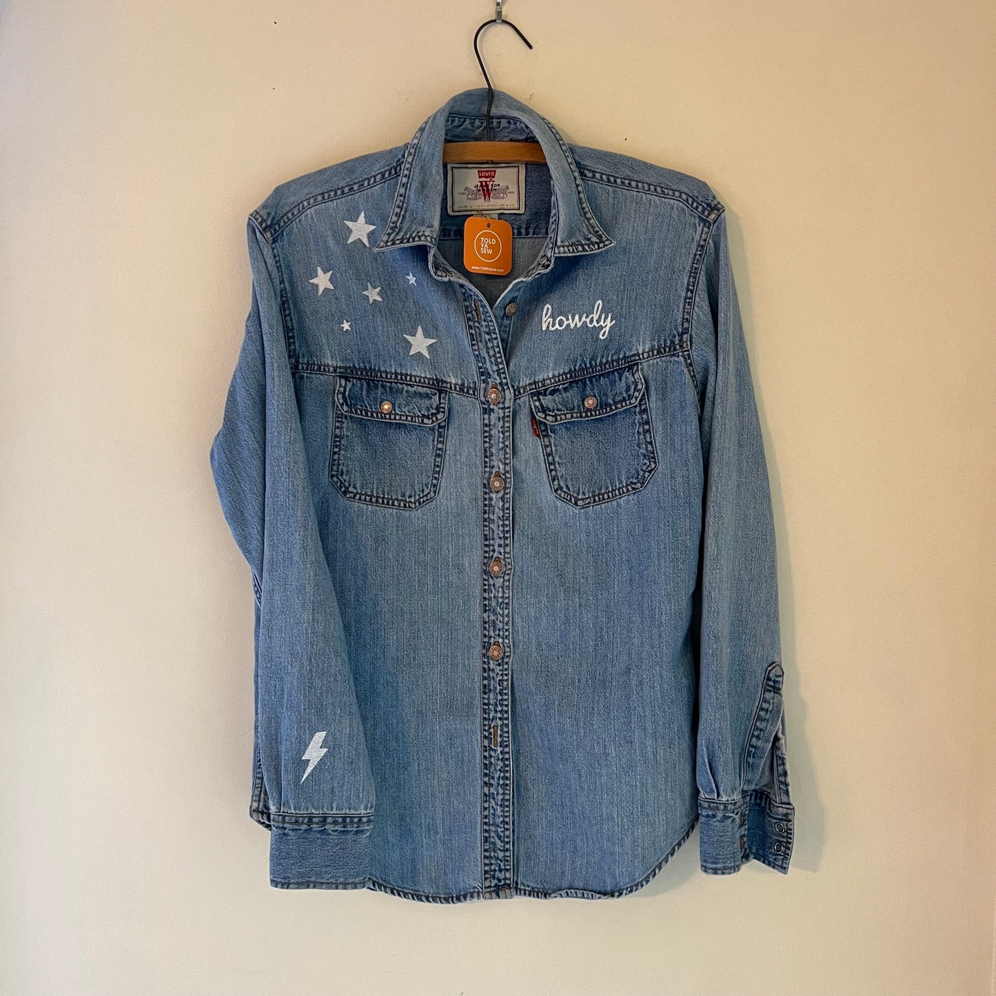 TOLD YA SEW LEVI's "HOWDY" EMBROIDERED DENIM SHIRT